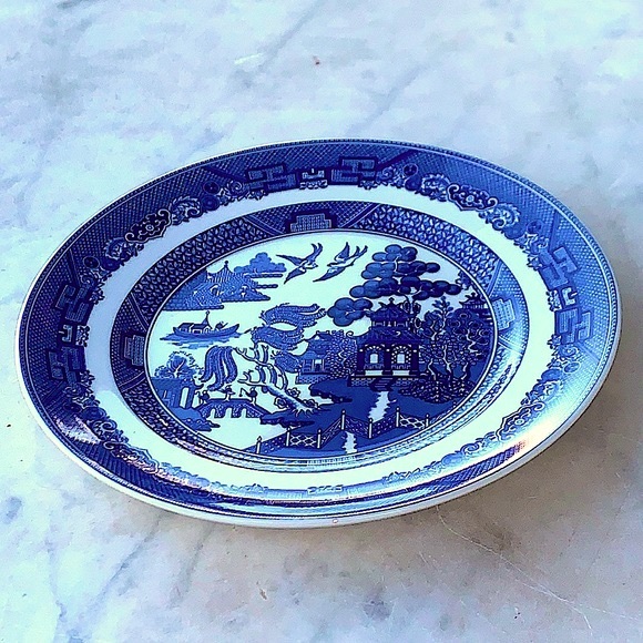 JOHNSON BROTHERS CLASSIC WILLOW LUNCHEON PLATE 8 5/8TH INCH NEW ROUND BLUE NEW - Picture 4 of 7